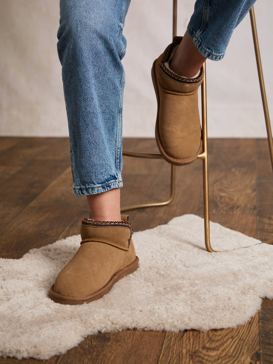Sheepskin Binding Mini Boot