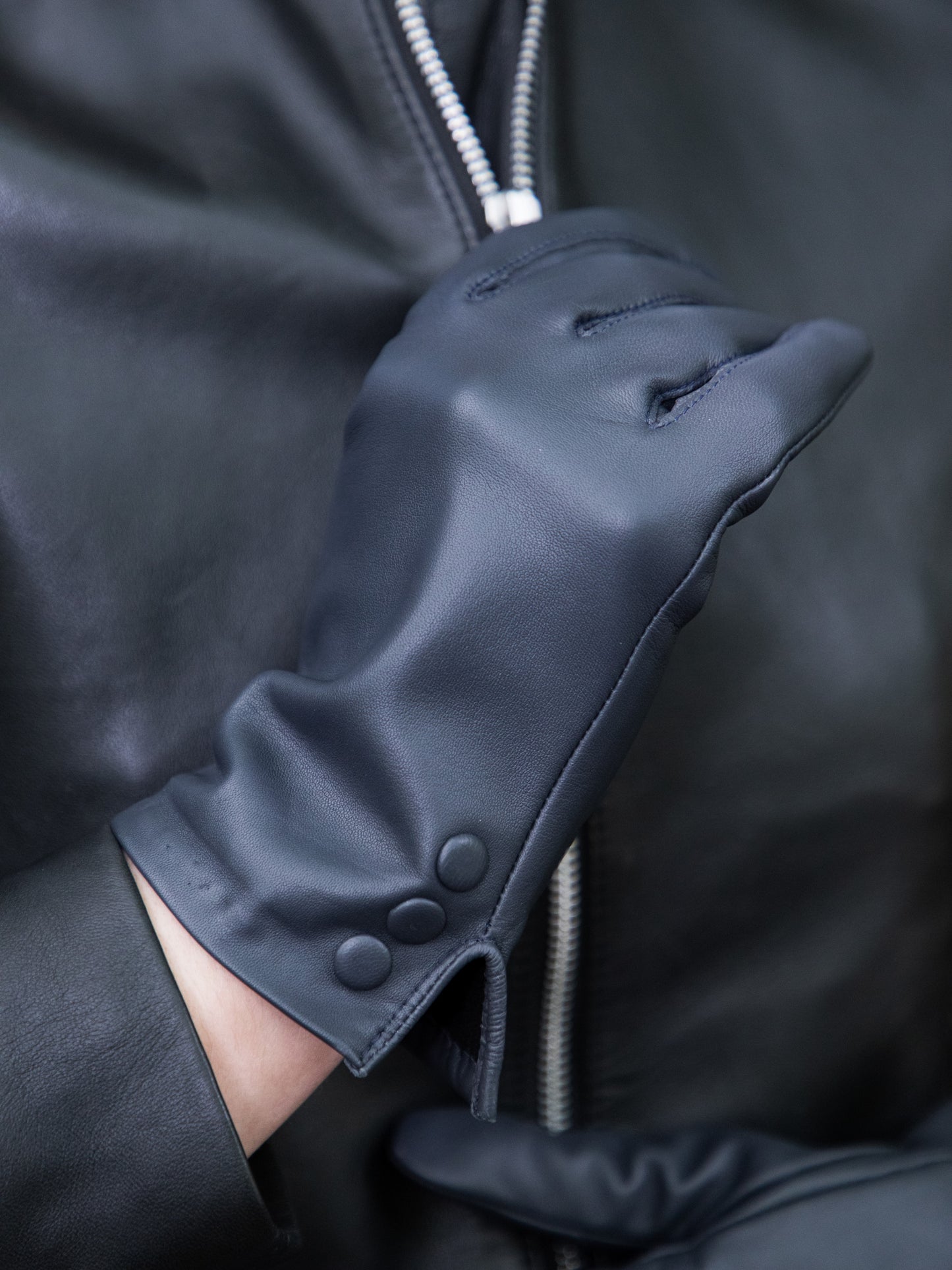 Beatrice II Button Detail Gloves