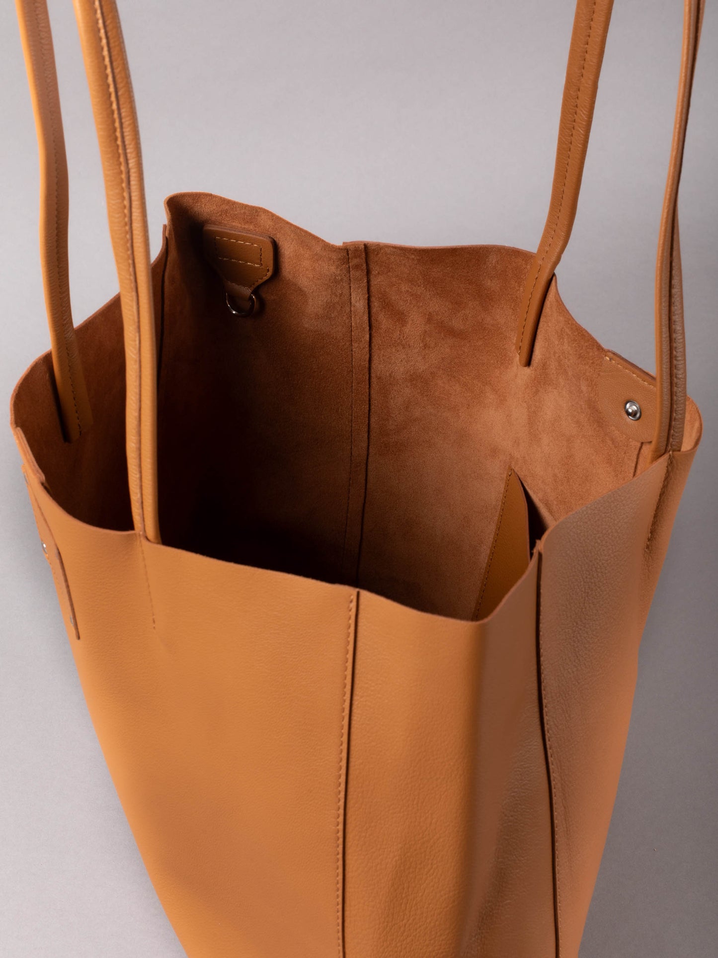 Tarn Leather Tote Bag