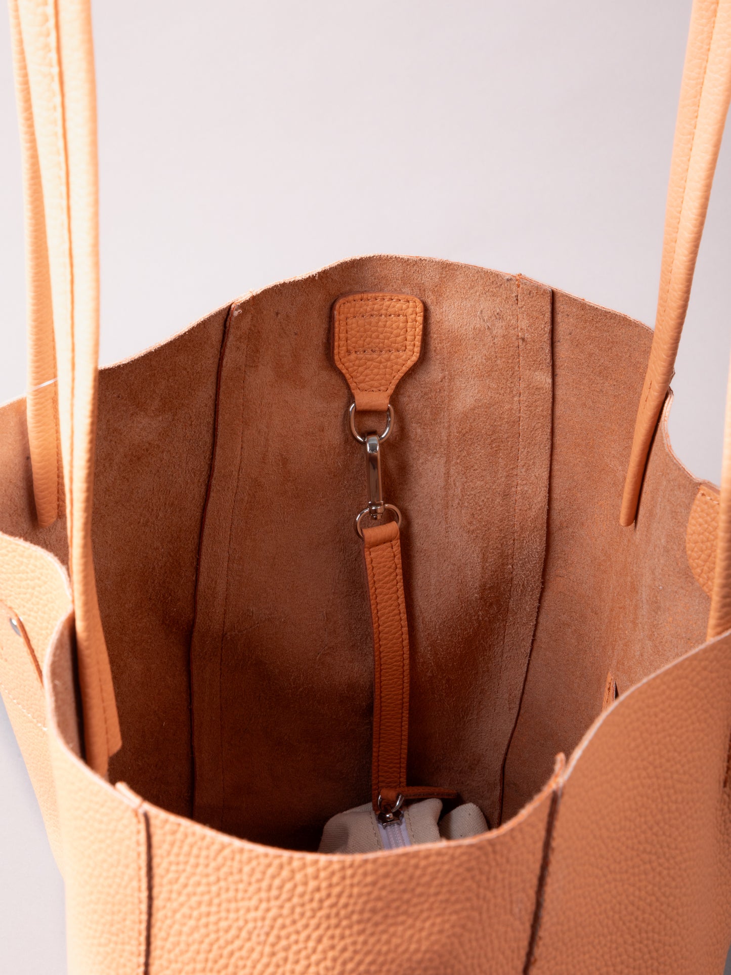 Tarn Leather Tote Bag