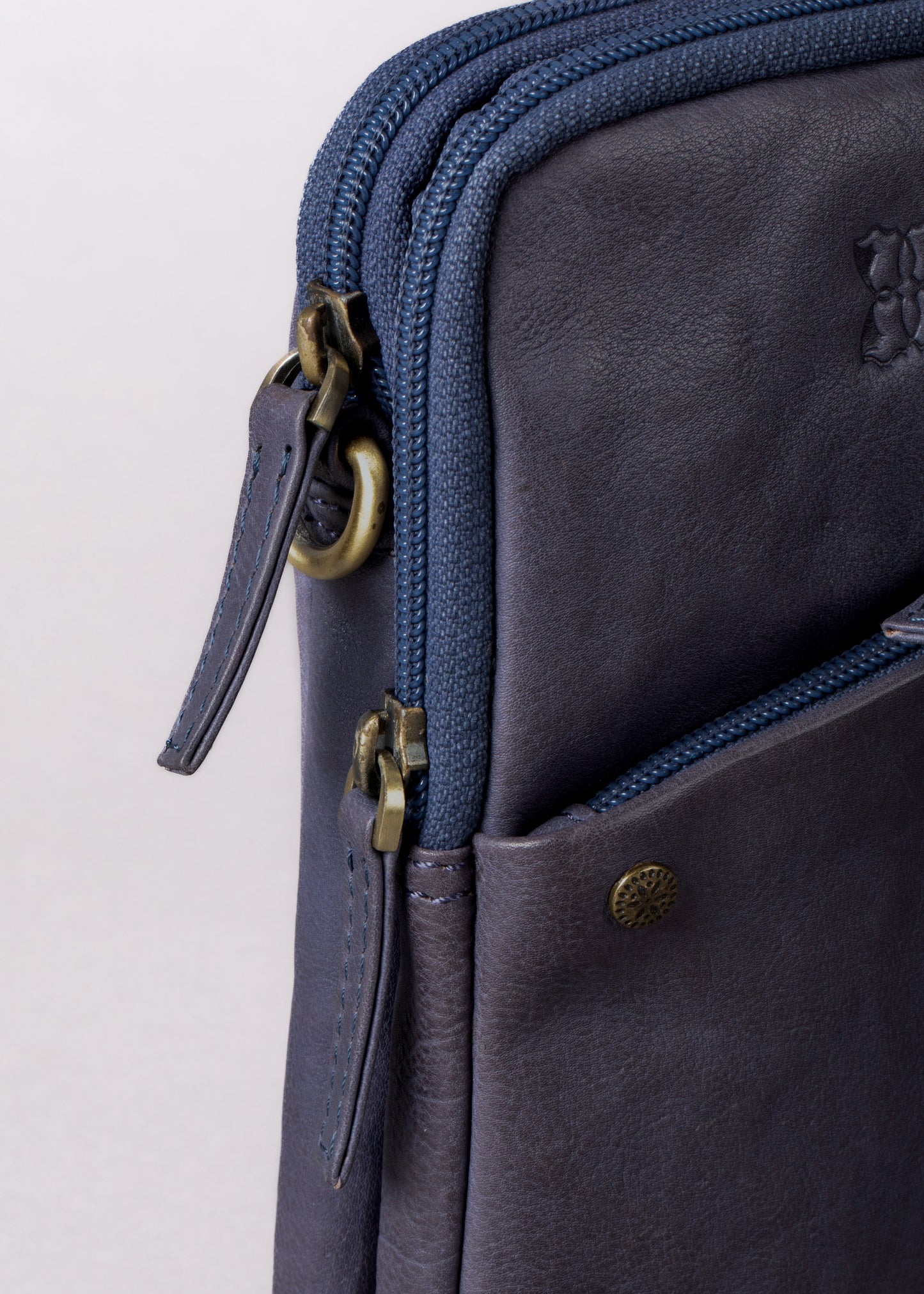 Harstone Leather Travel Bag