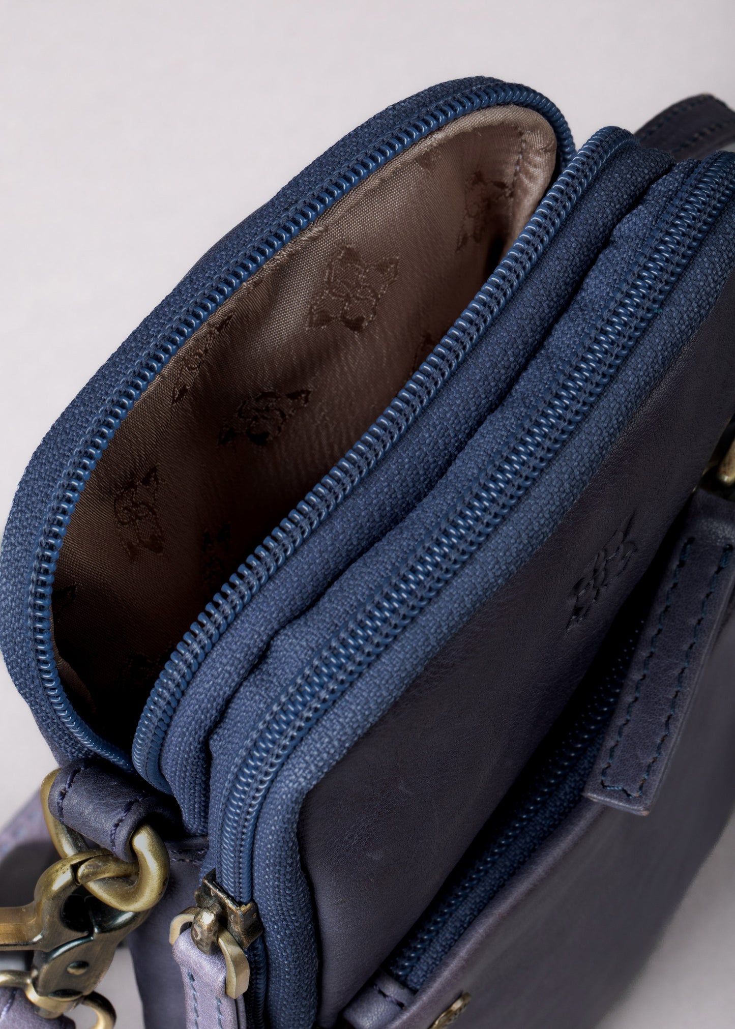 Harstone Leather Travel Bag