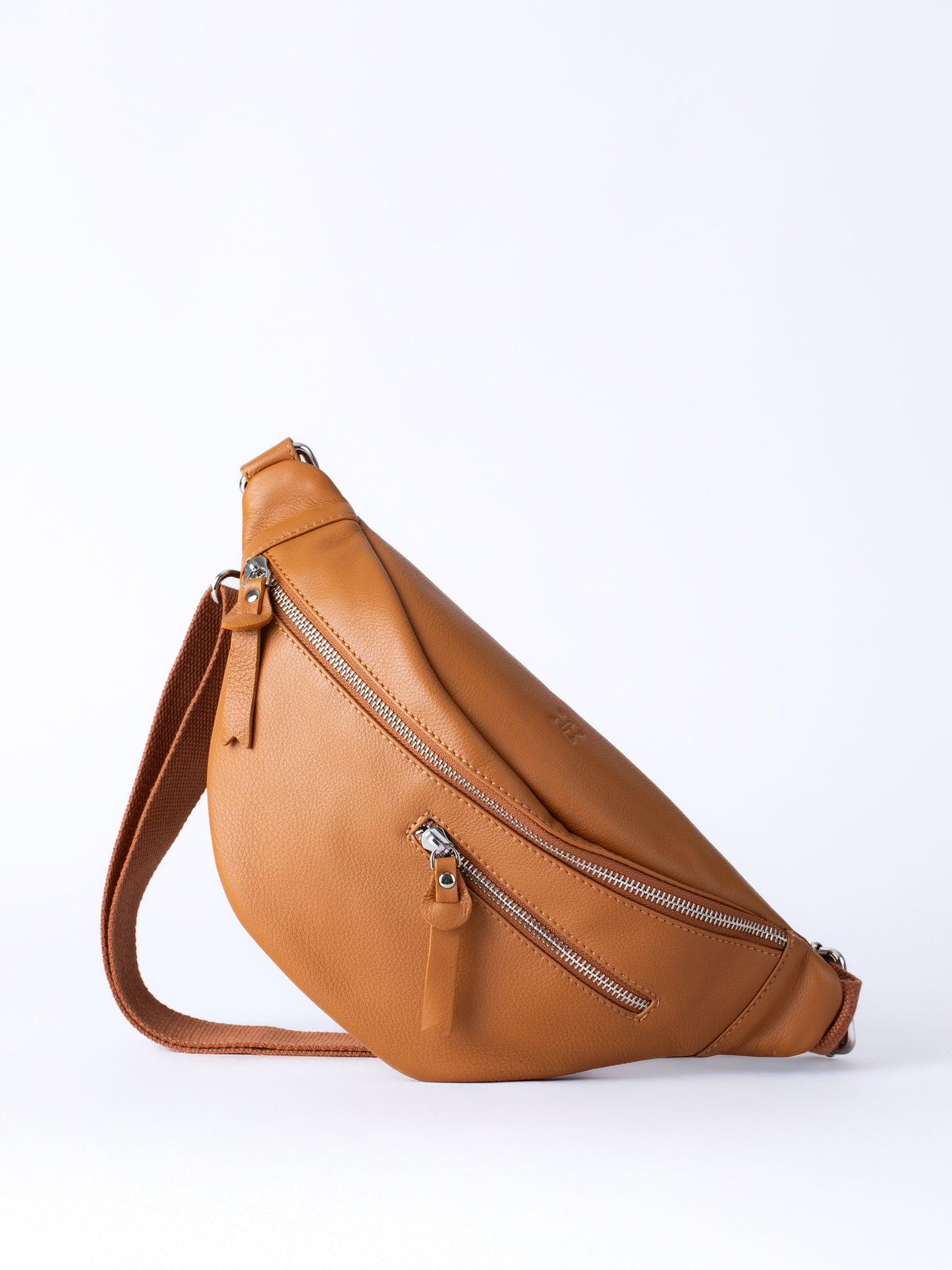 Tarn Leather Sling Bag