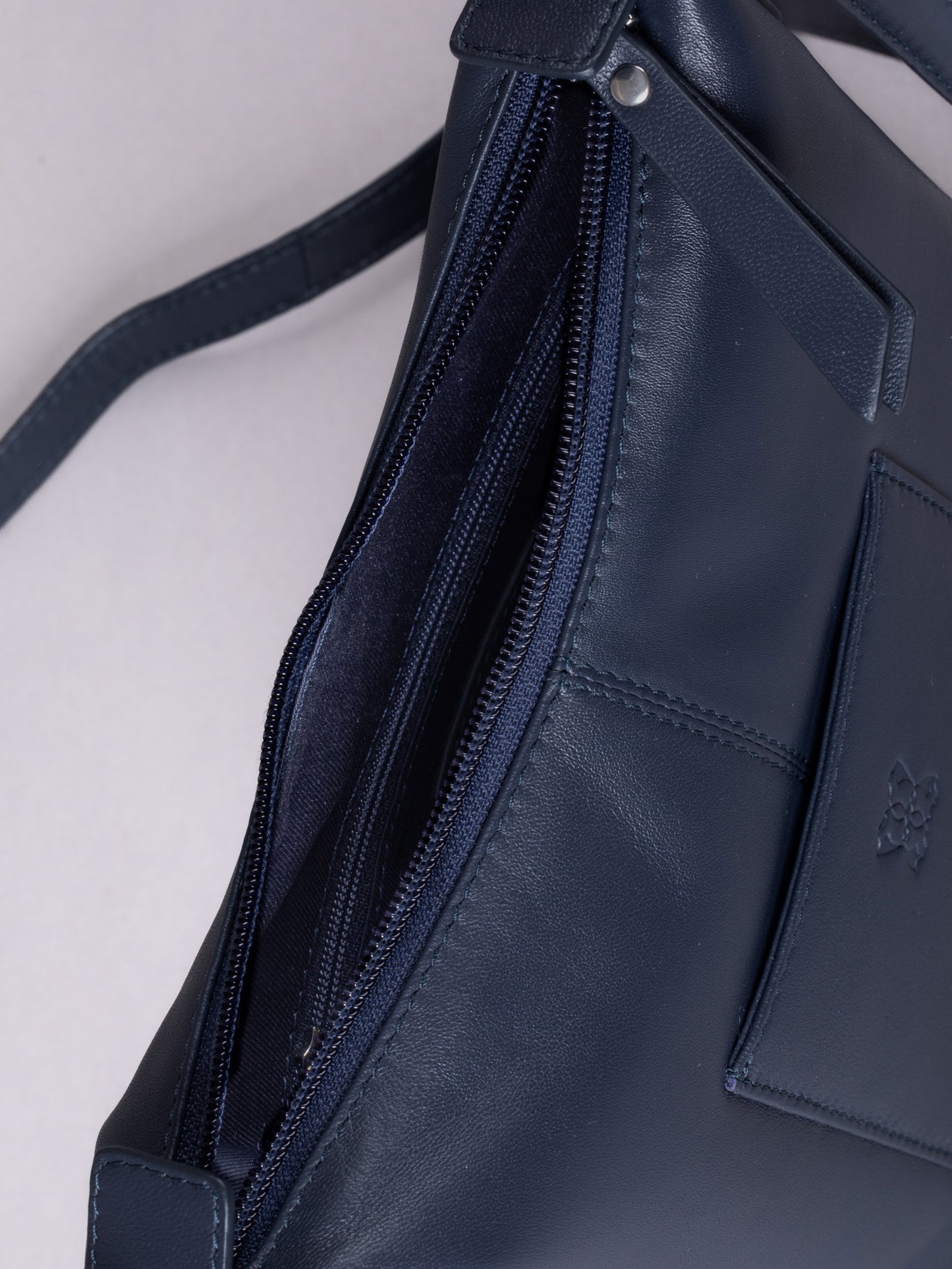 Talkin Medium Leather Cross Body Bag