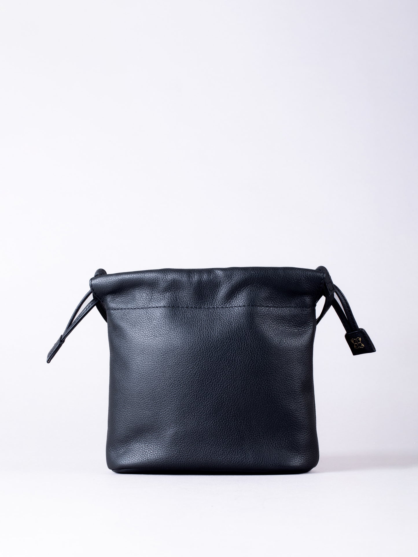 Eskrigg Leather Drawstring Cross Body Bag