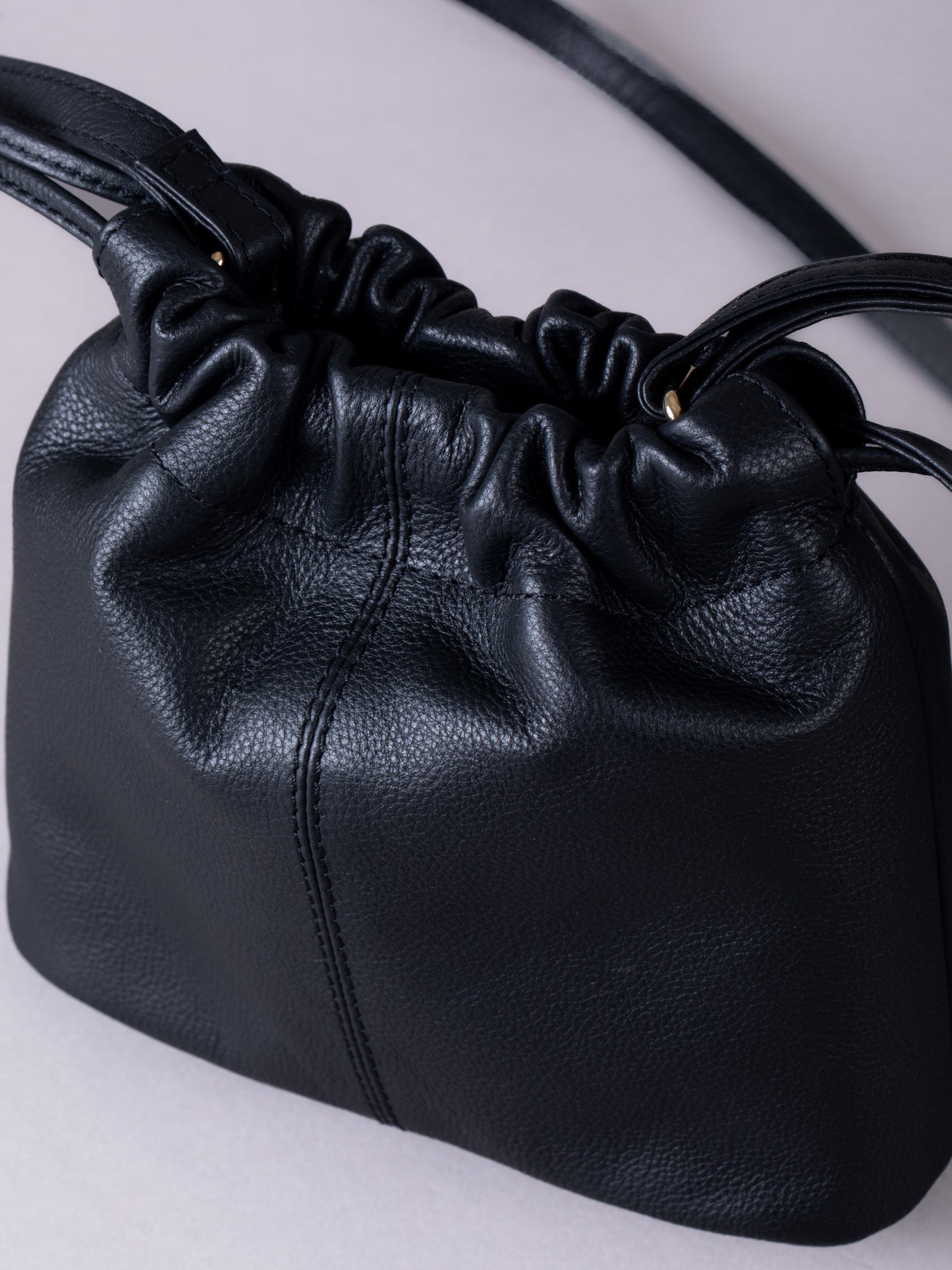 Eskrigg Leather Drawstring Cross Body Bag