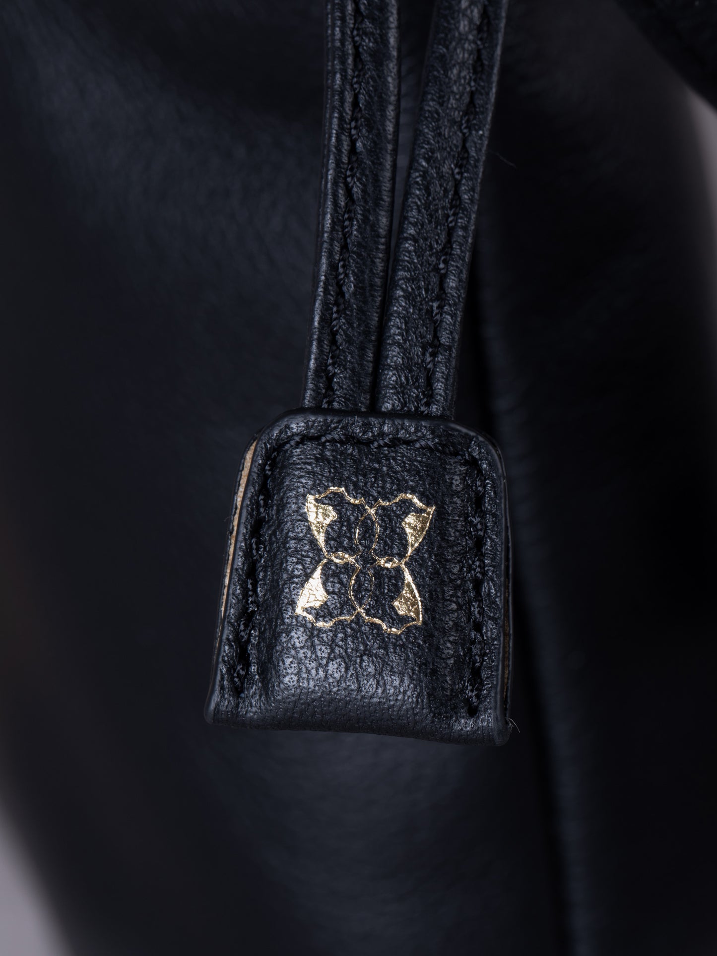 Eskrigg Leather Drawstring Cross Body Bag