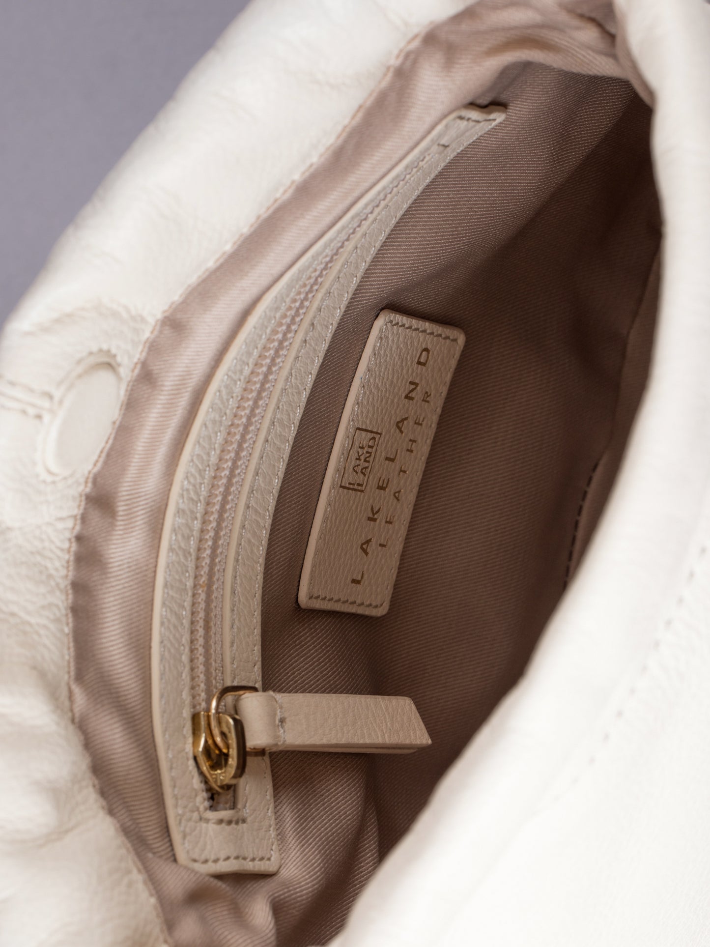 Eskrigg Leather Drawstring Cross Body Bag