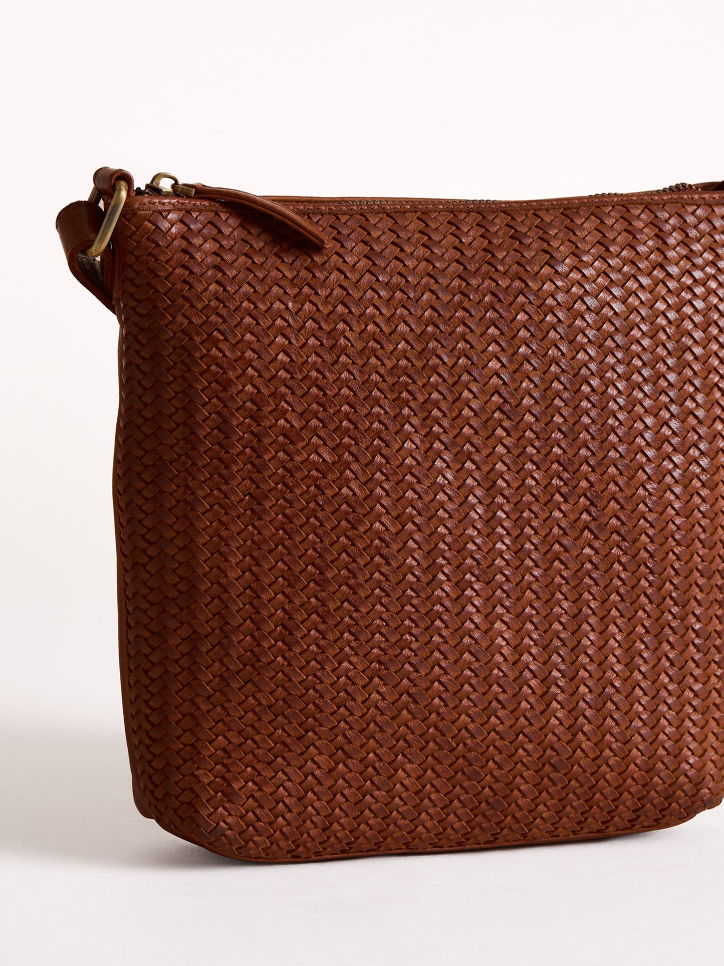 Wreay Cross Body Bag