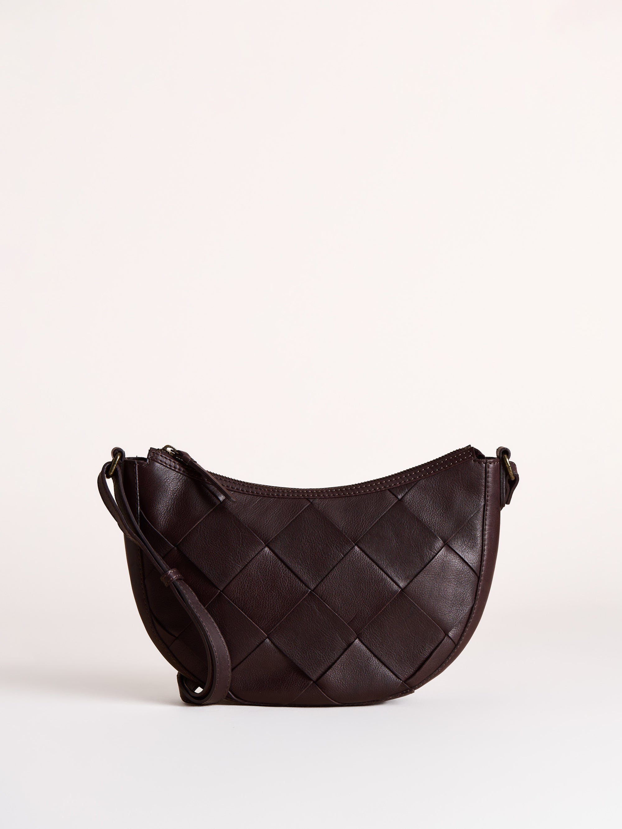 Laithes Leather Sling Bag