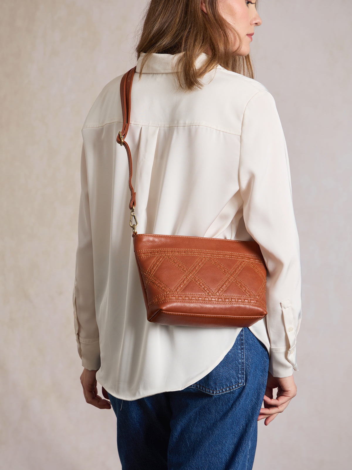 Baycliff Leather Cross Body Bag