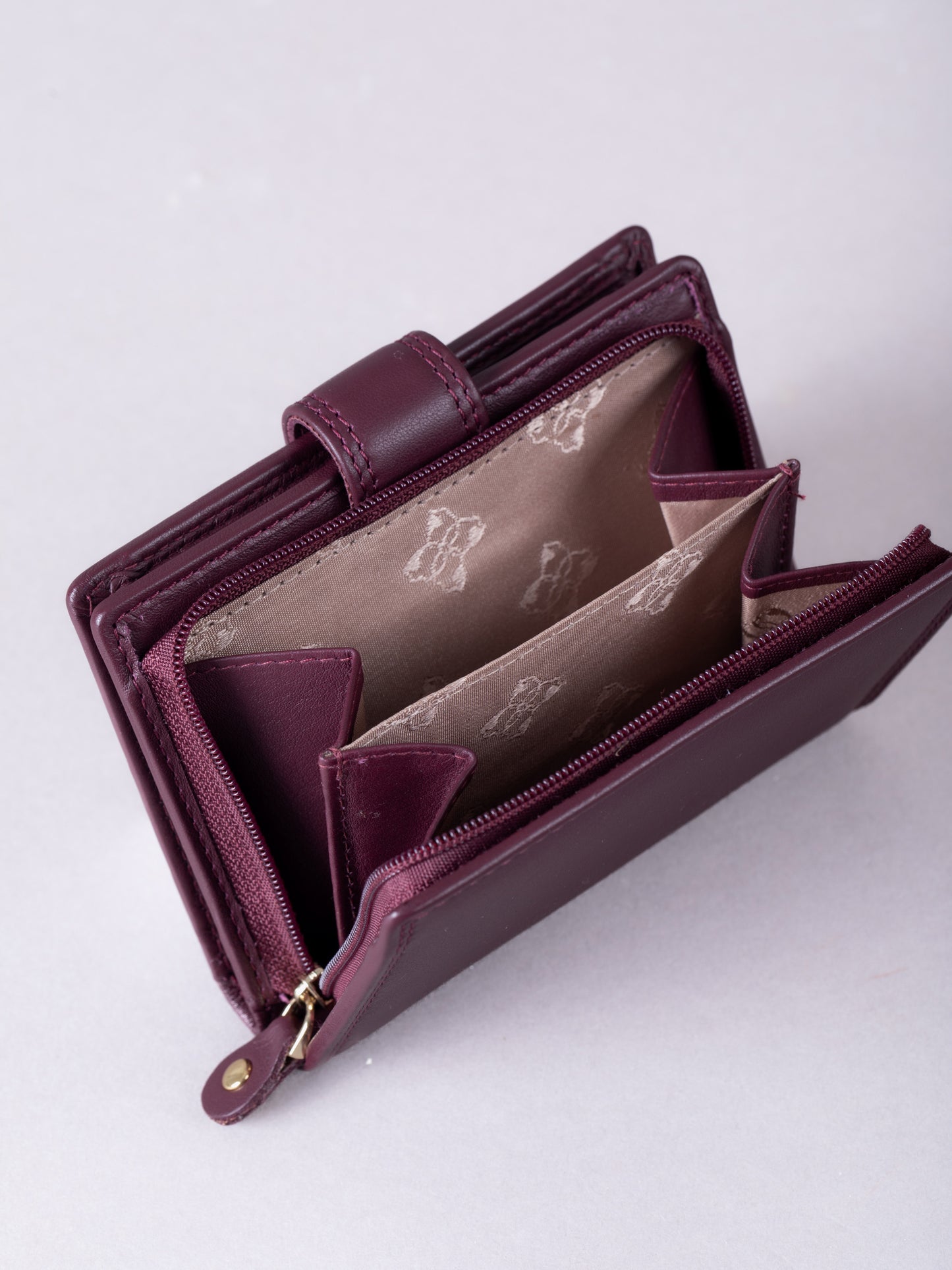 Small Leather Tab Purse
