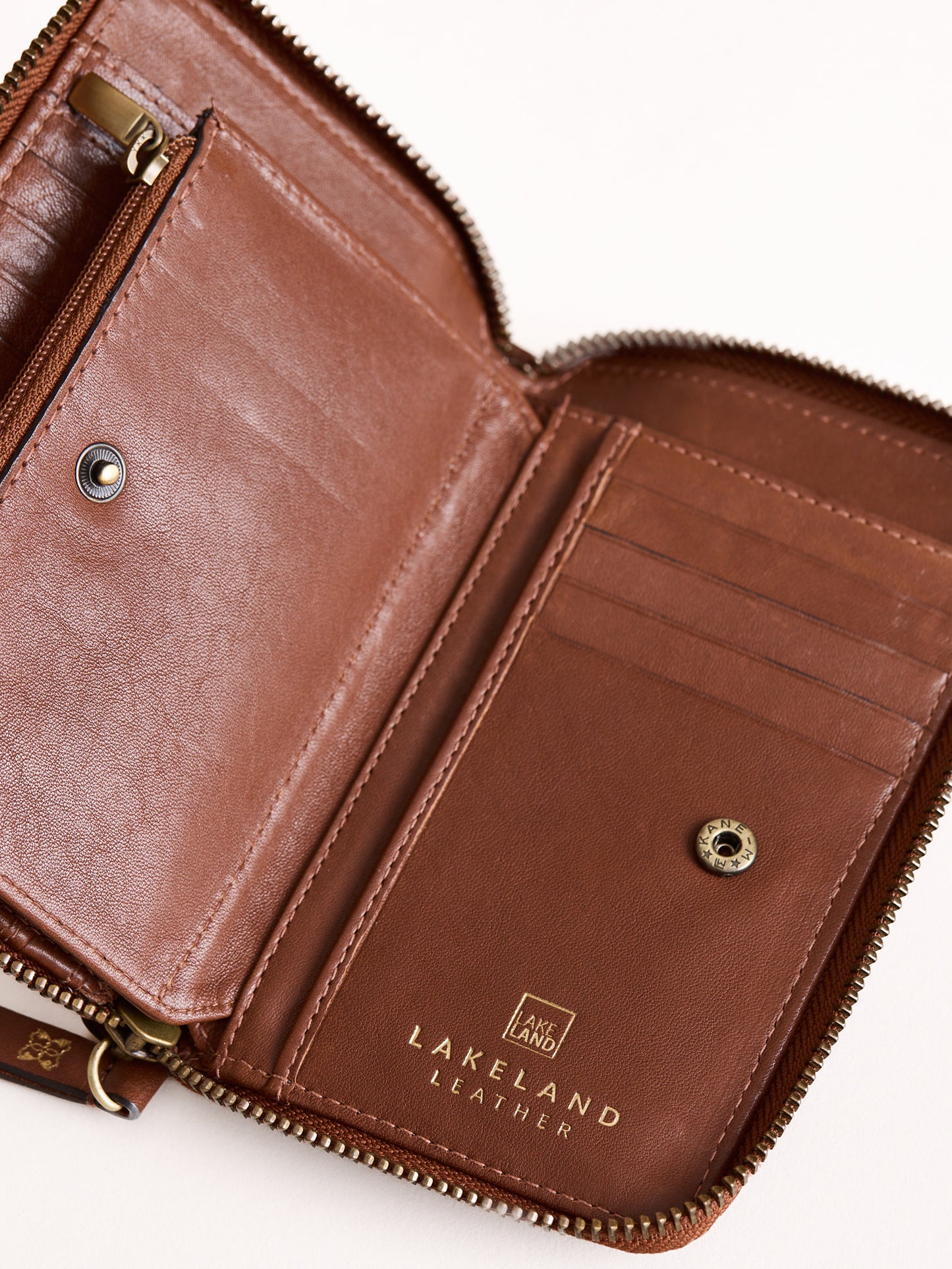 Dent Leather Purse