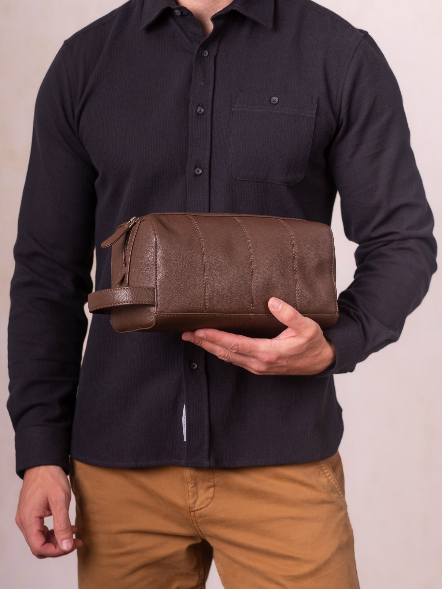 Discoverer Leather Washbag