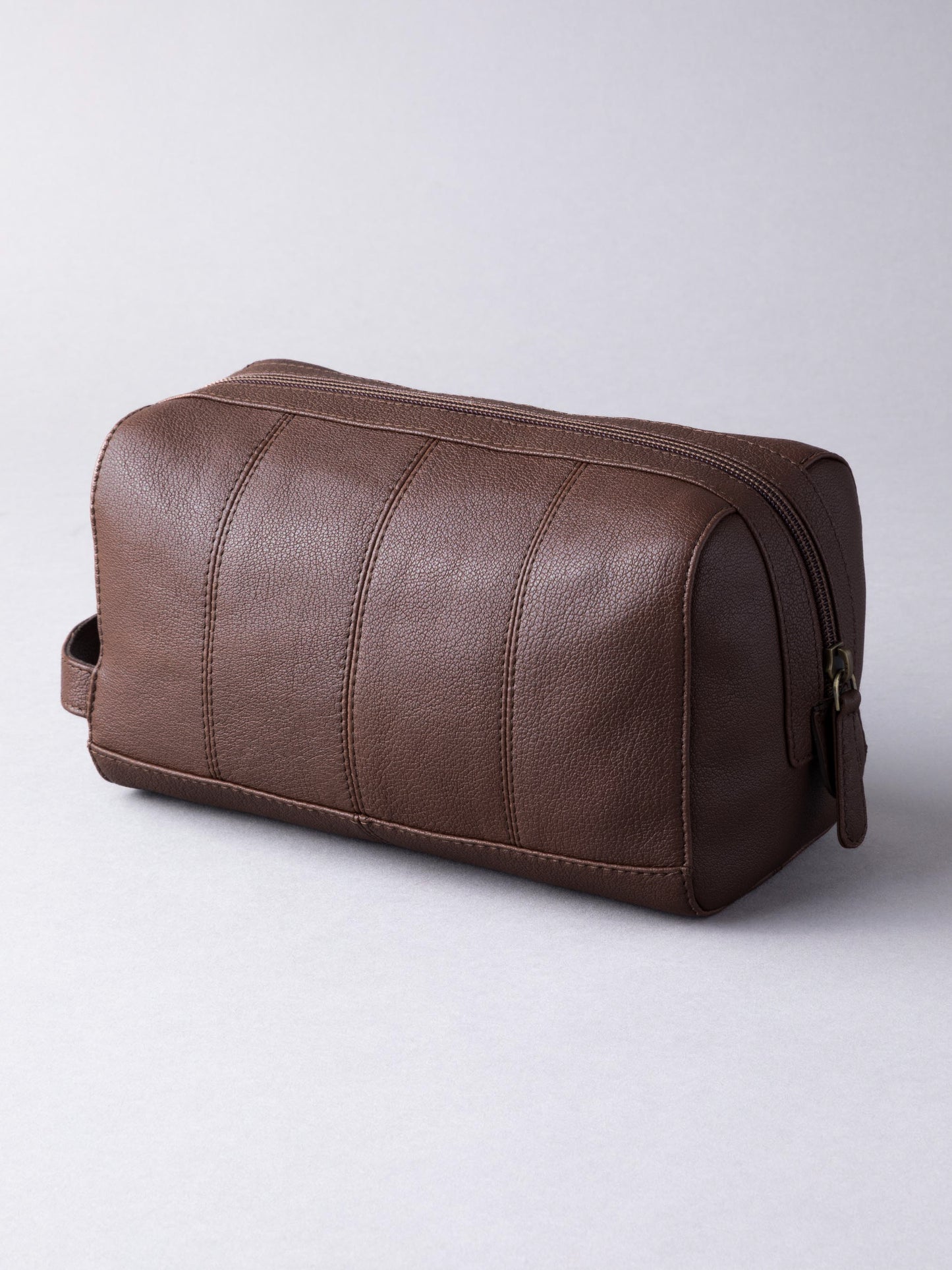 Discoverer Leather Washbag