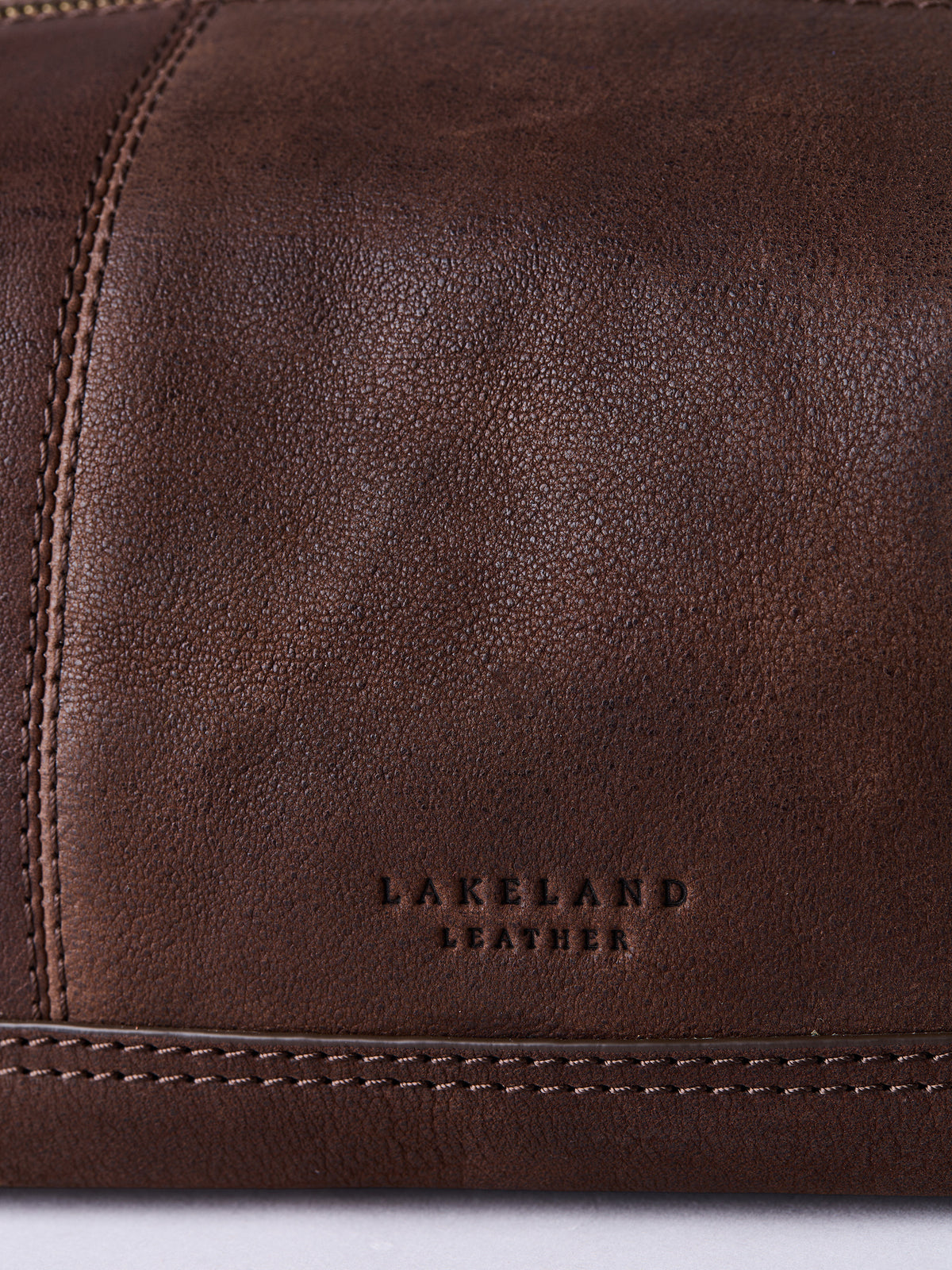 Hutton Leather Washbag