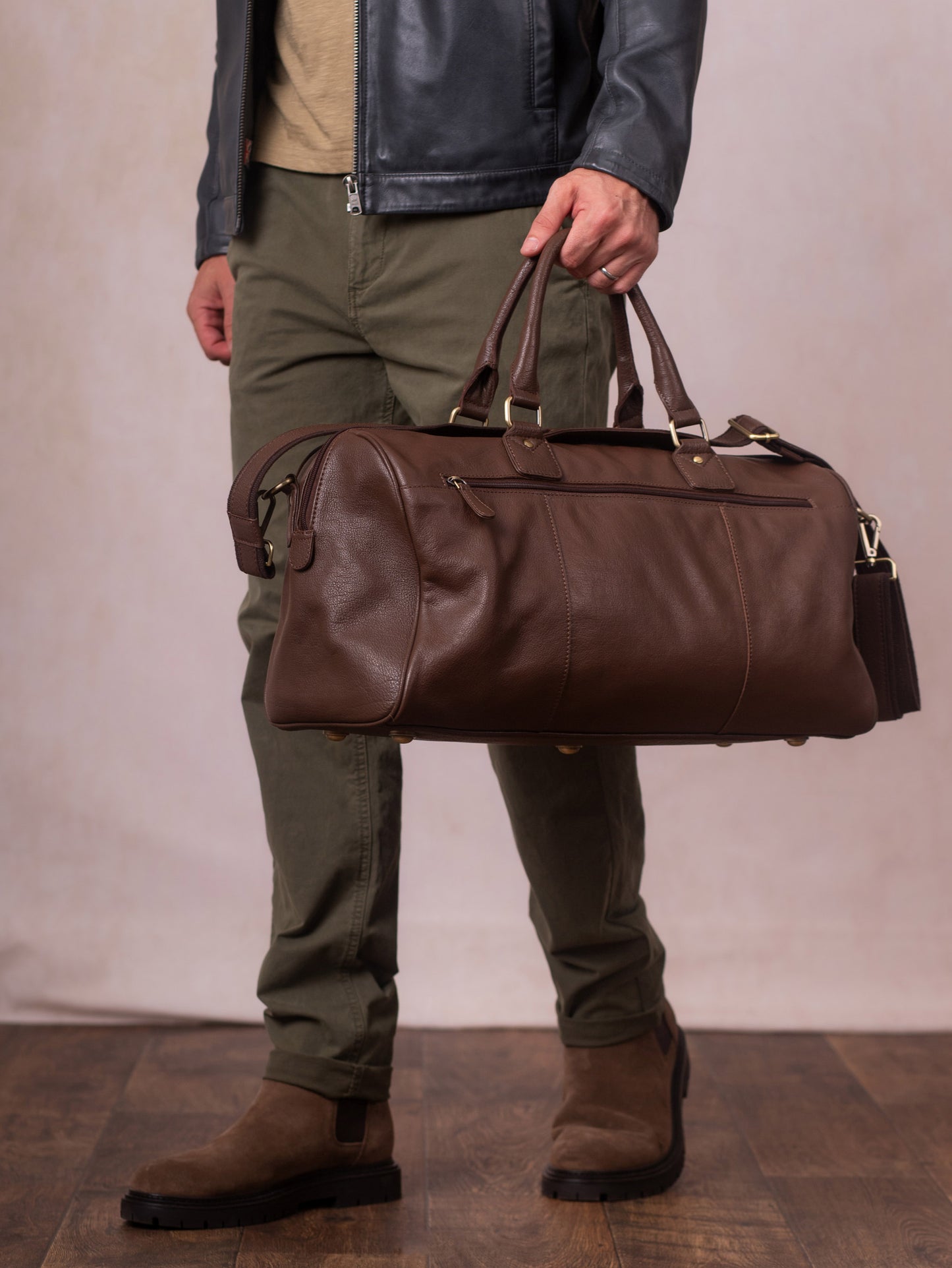 Discoverer Medium Leather Holdall