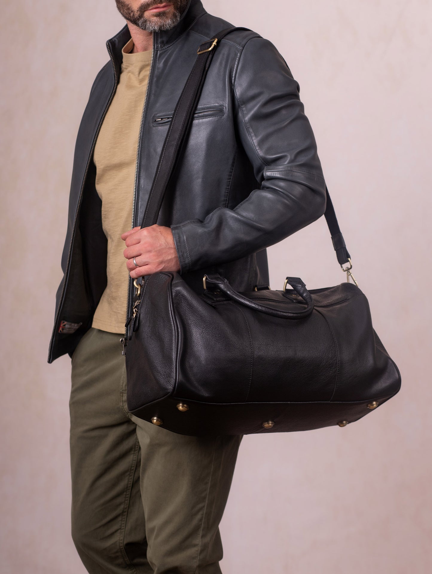 Discoverer Medium Leather Holdall