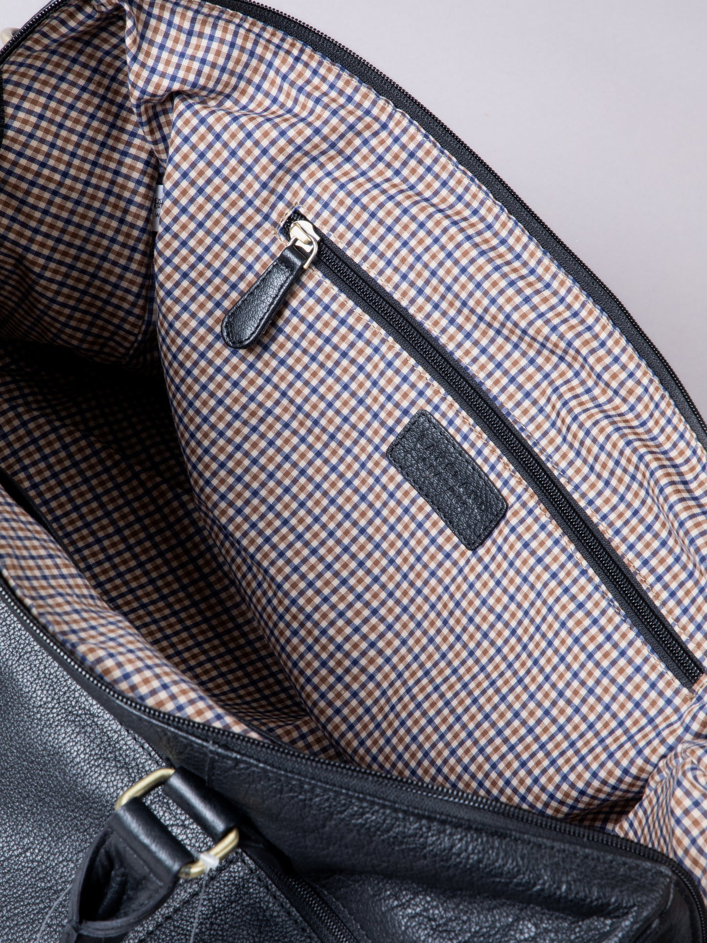 Discoverer Medium Leather Holdall