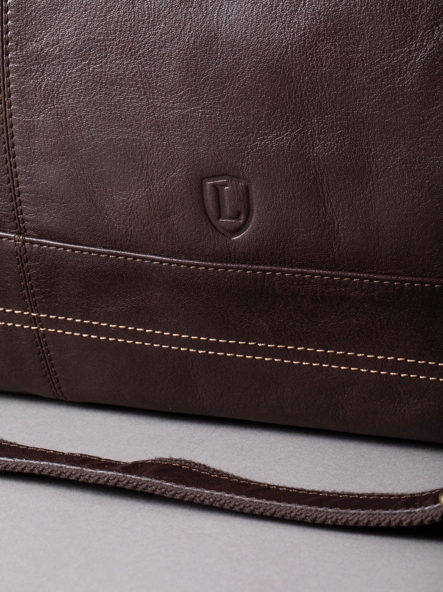 Keswick Leather Holdall