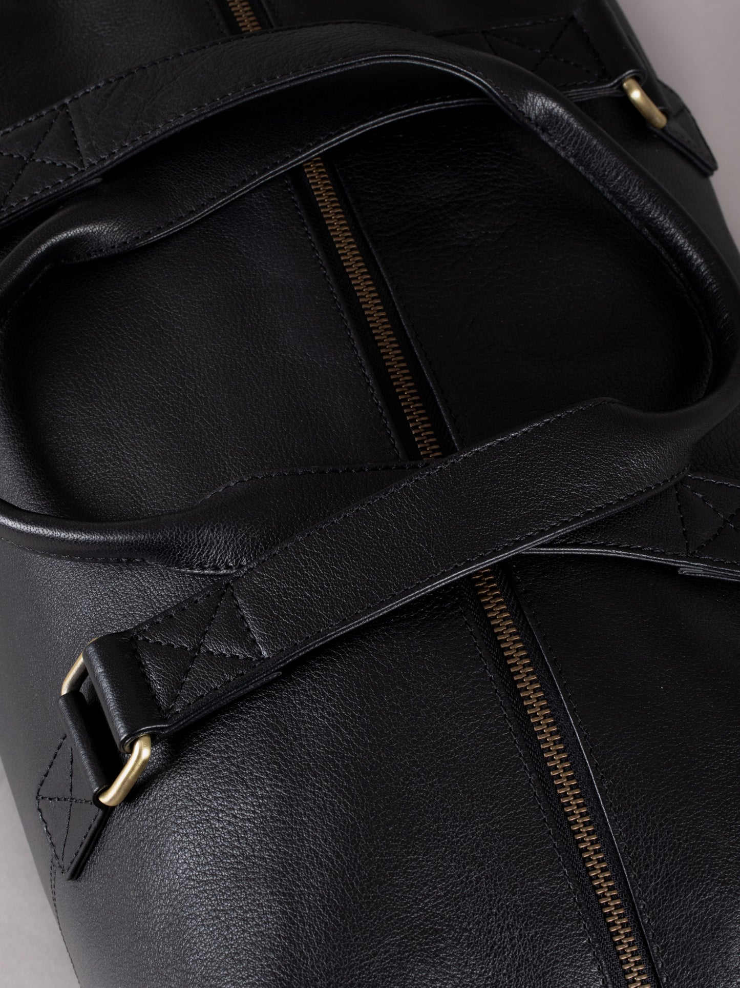 Keswick Leather Holdall