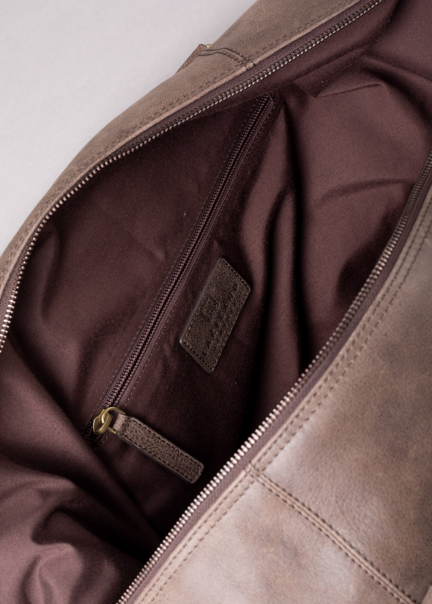Hutton Medium Leather Holdall