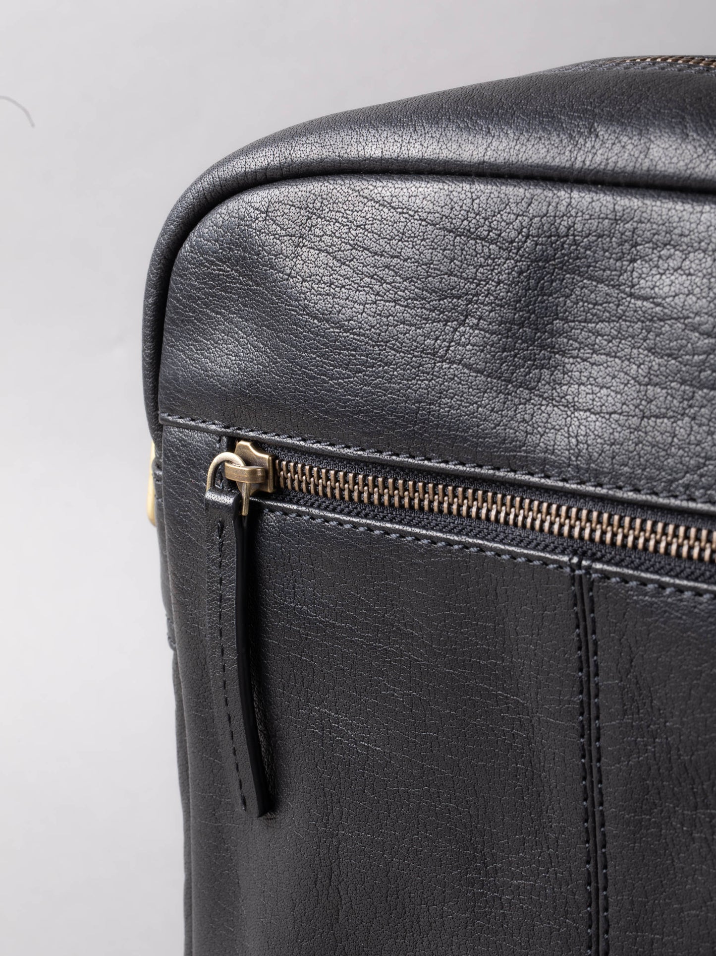 Keswick Small Leather Messenger Bag
