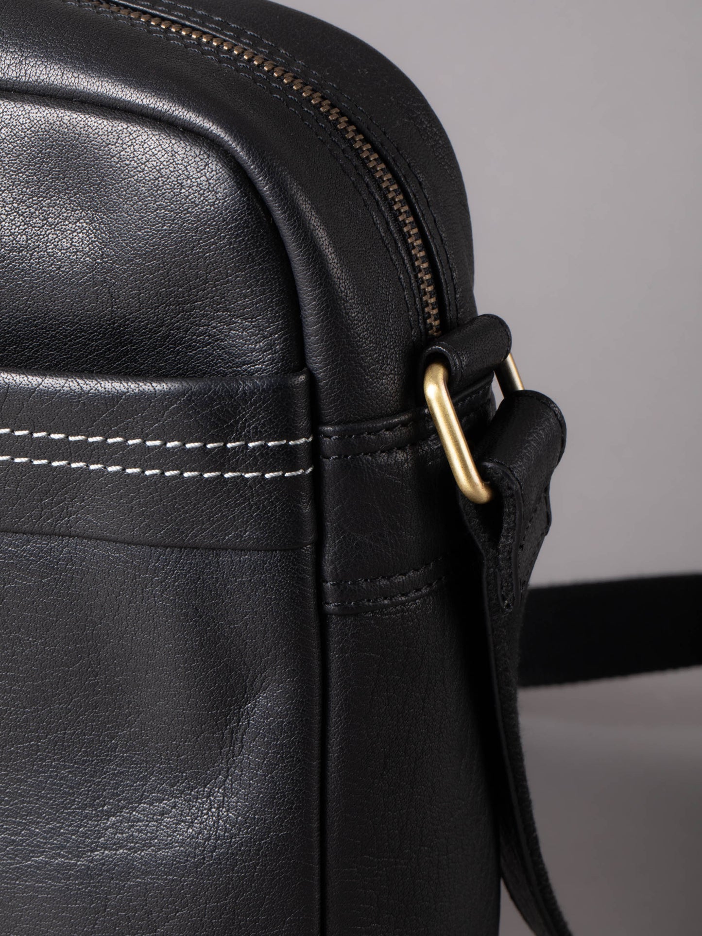 Keswick Small Leather Messenger Bag