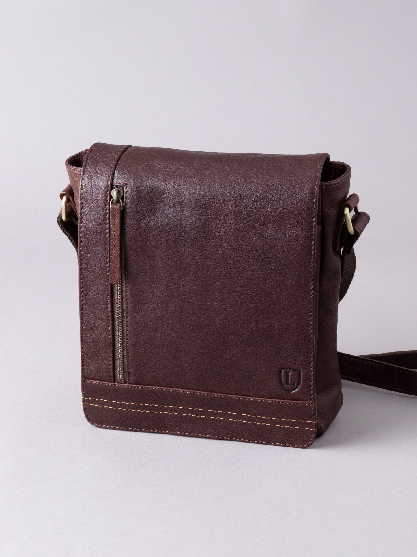 Keswick Medium Leather Messenger Bag