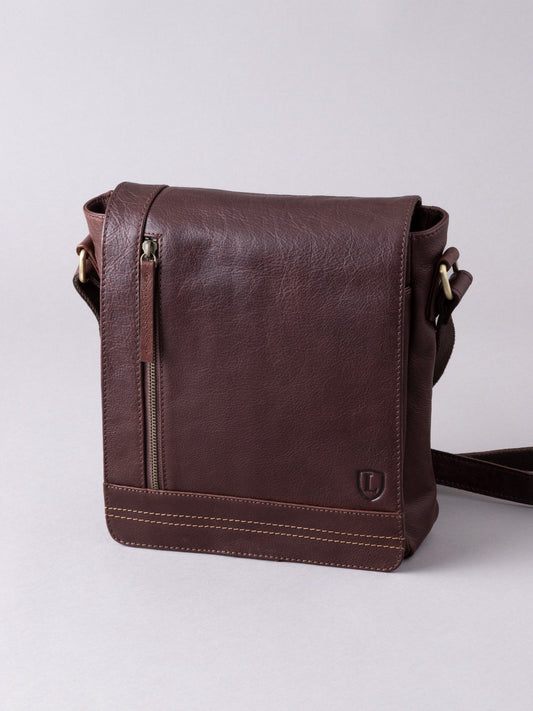 Keswick Medium Leather Messenger Bag
