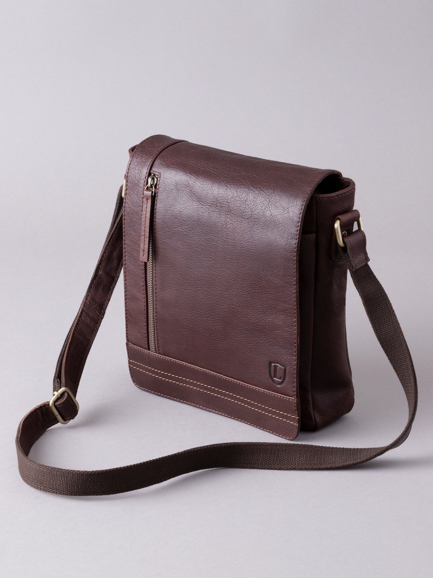 Keswick Medium Leather Messenger Bag
