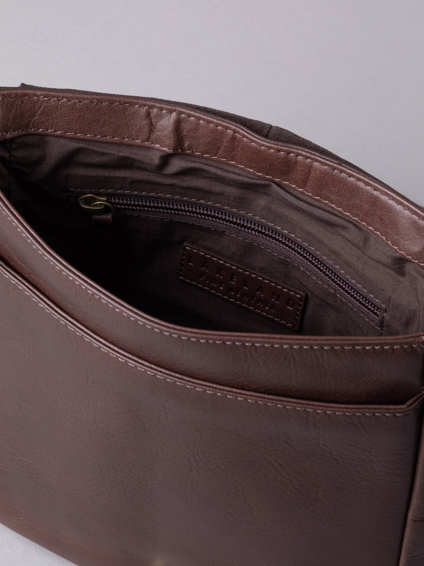 Keswick Medium Leather Messenger Bag