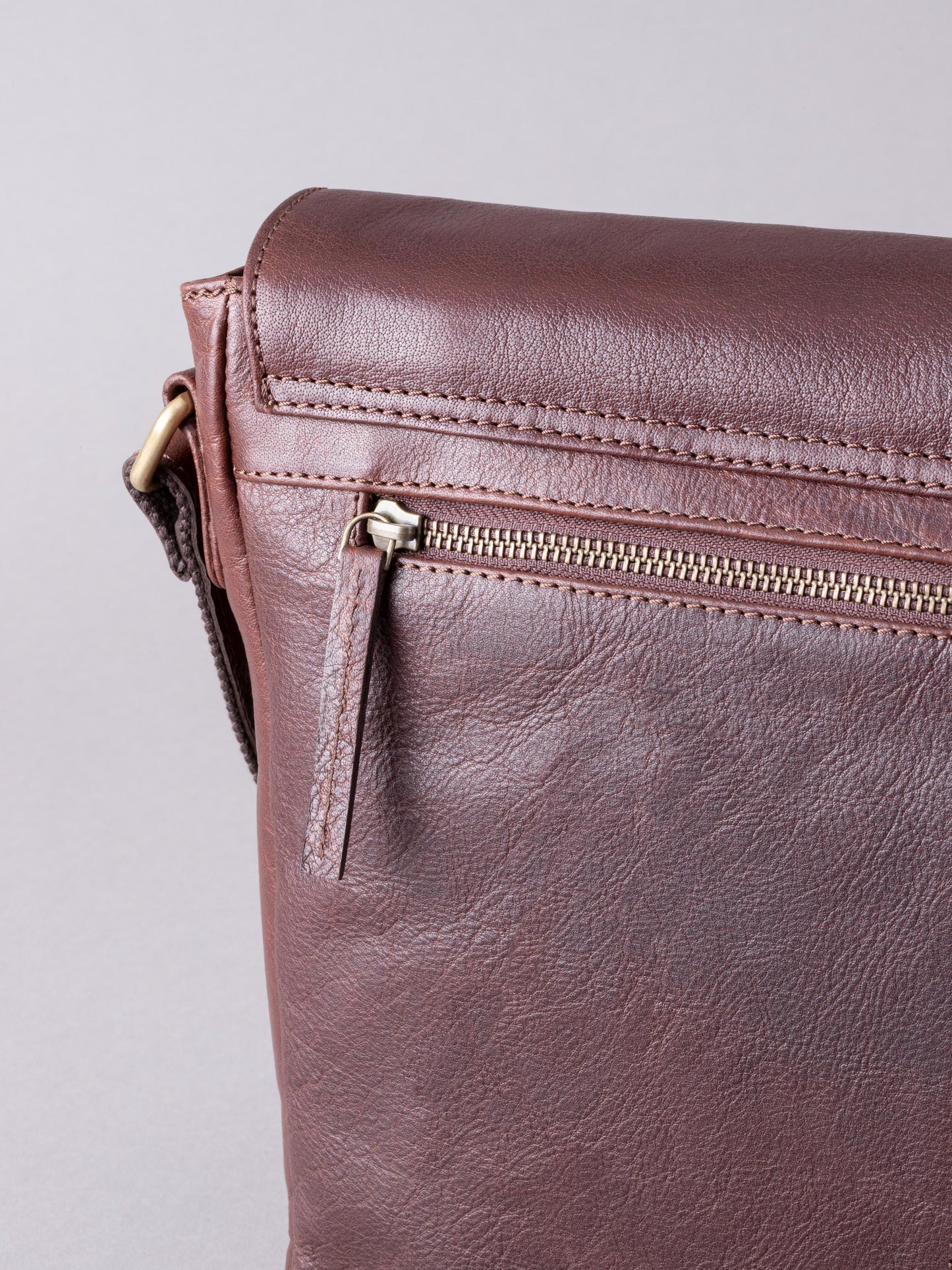 Keswick Large Leather Messenger Bag