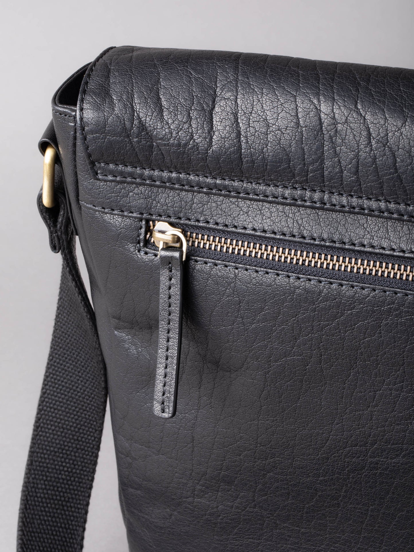 Keswick Large Leather Messenger Bag