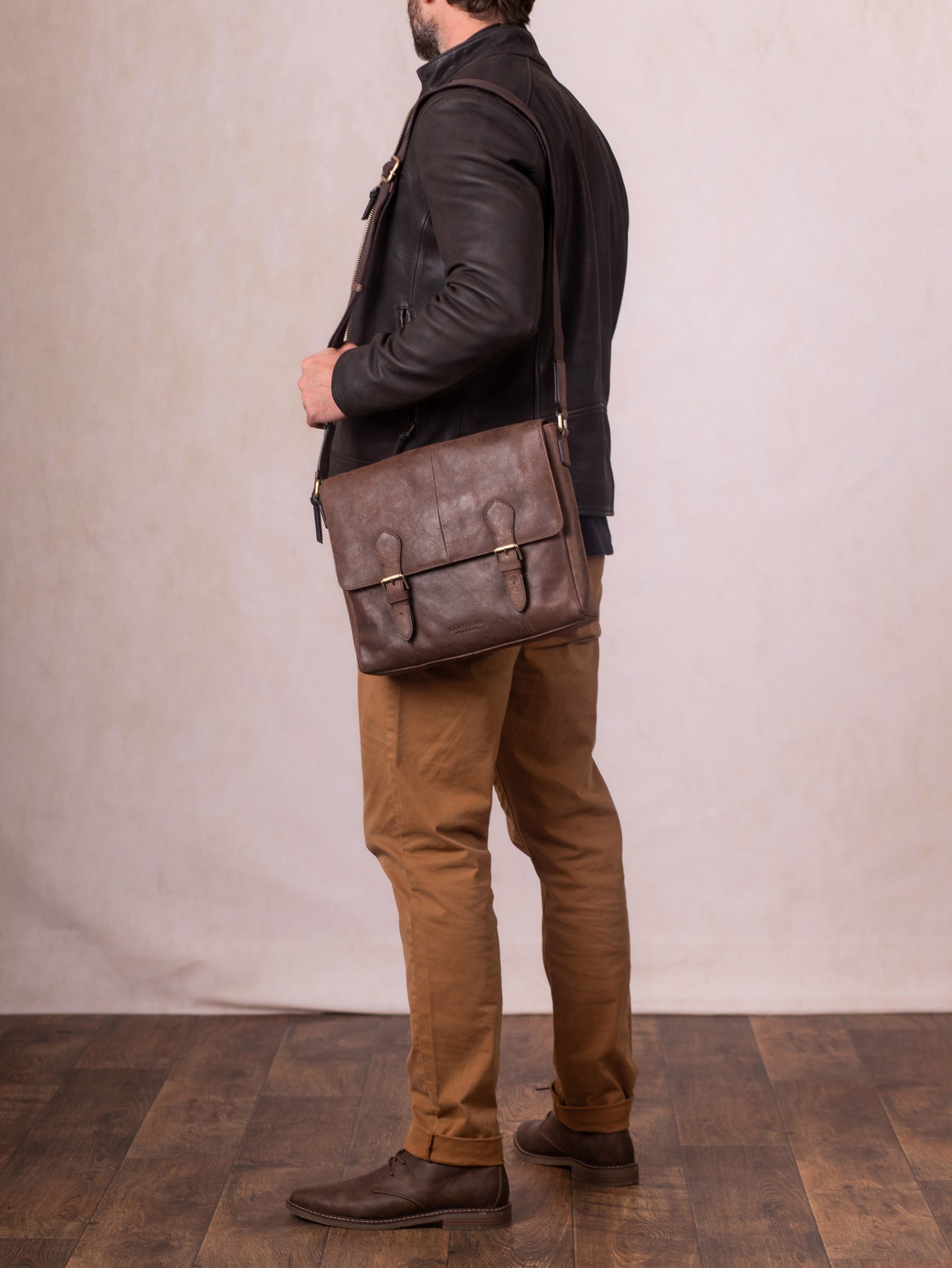 Hutton Leather Messenger Bag