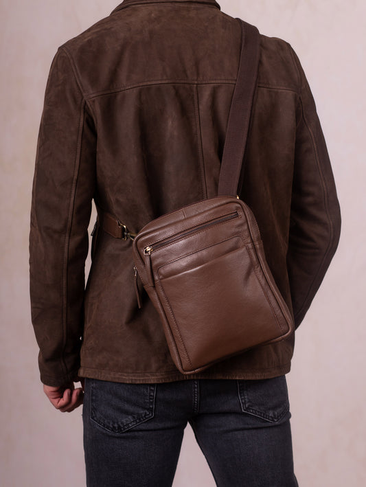 Explorer Leather Messenger Bag