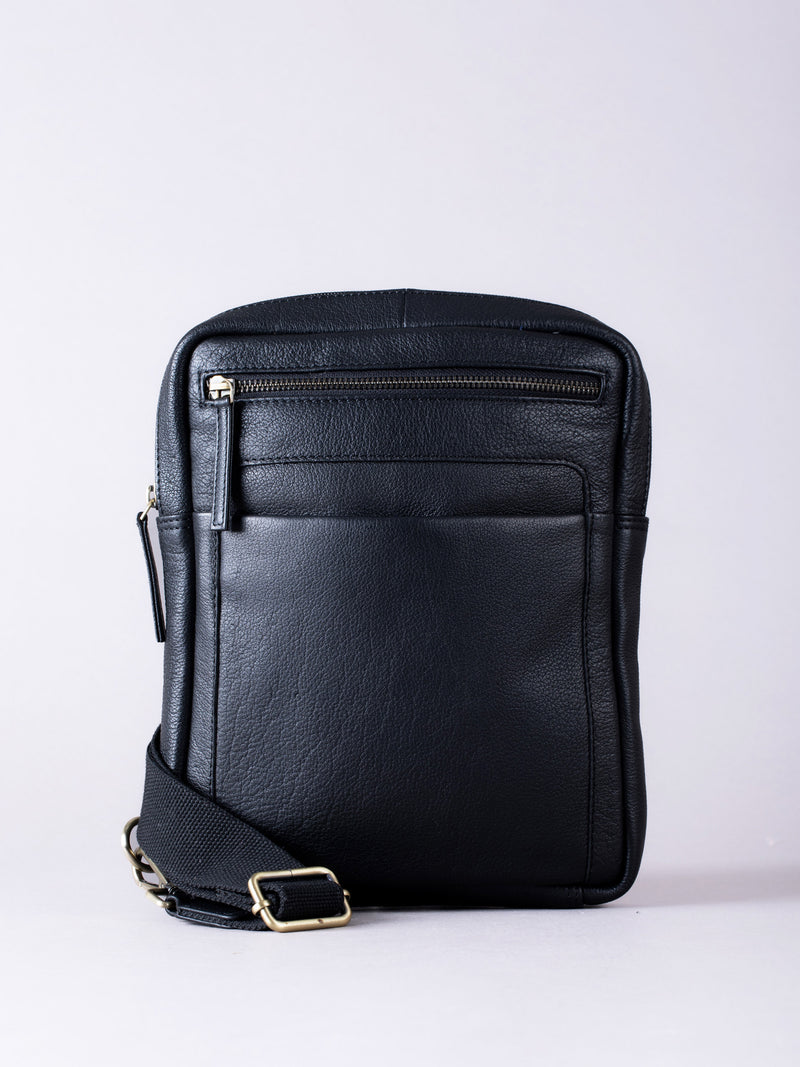 Explorer Leather Messenger Bag