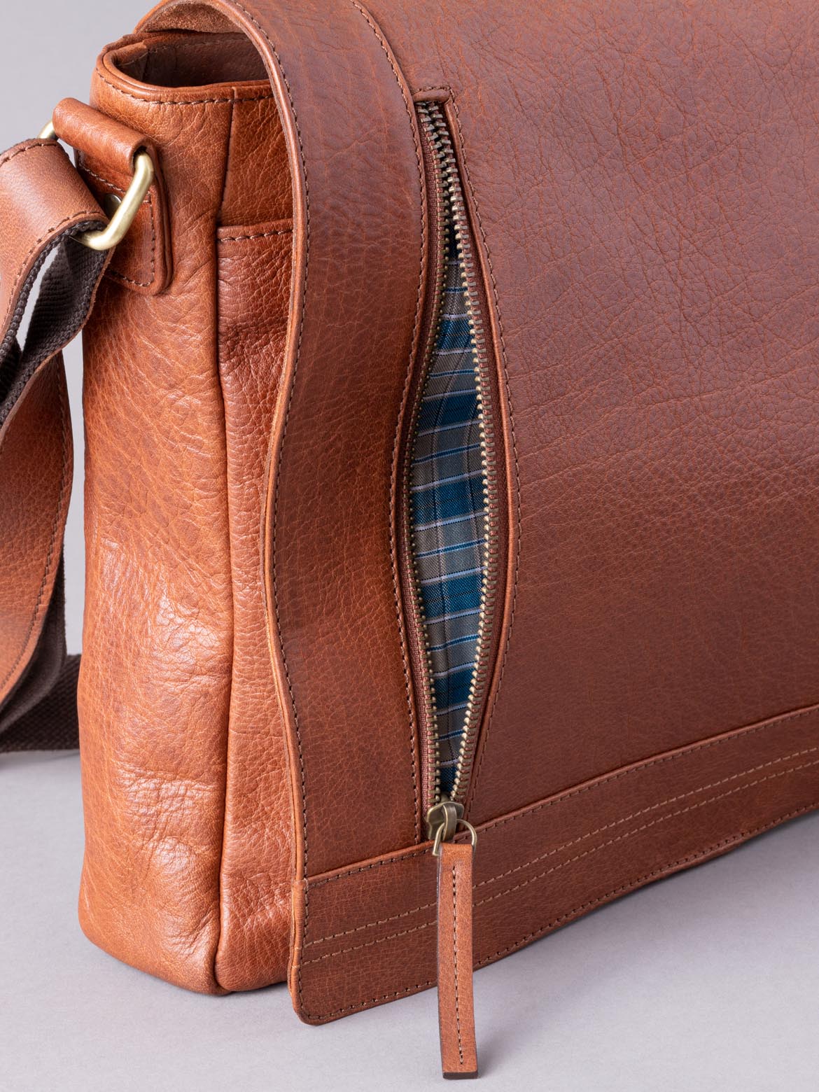 Keswick Large Leather Messenger Bag