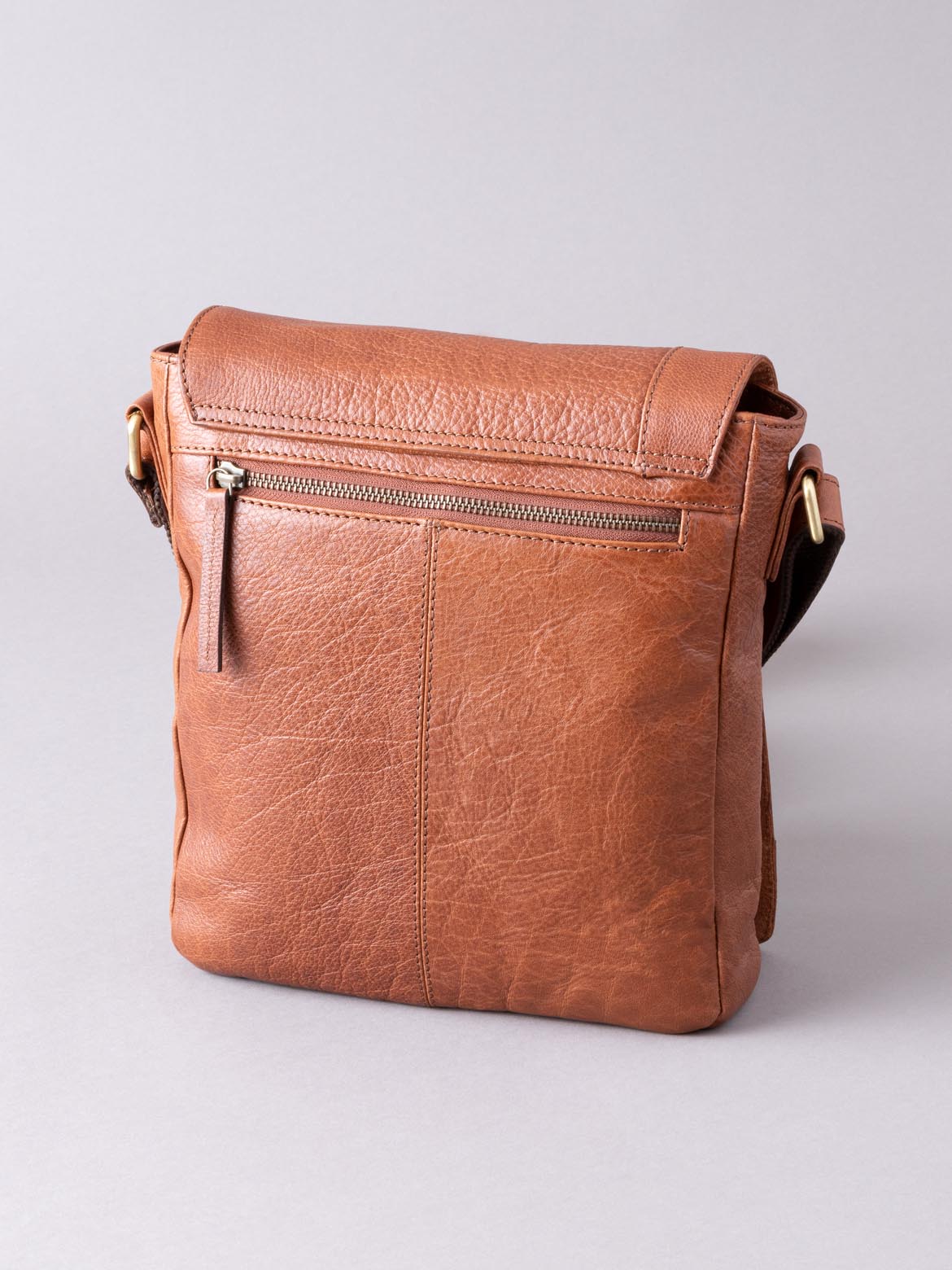Keswick Medium Leather Messenger Bag