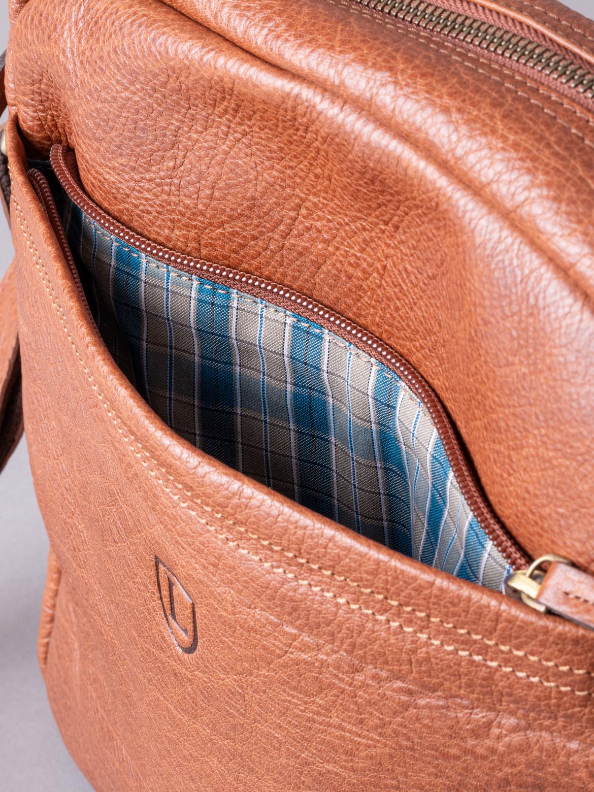 Keswick Small Leather Messenger Bag