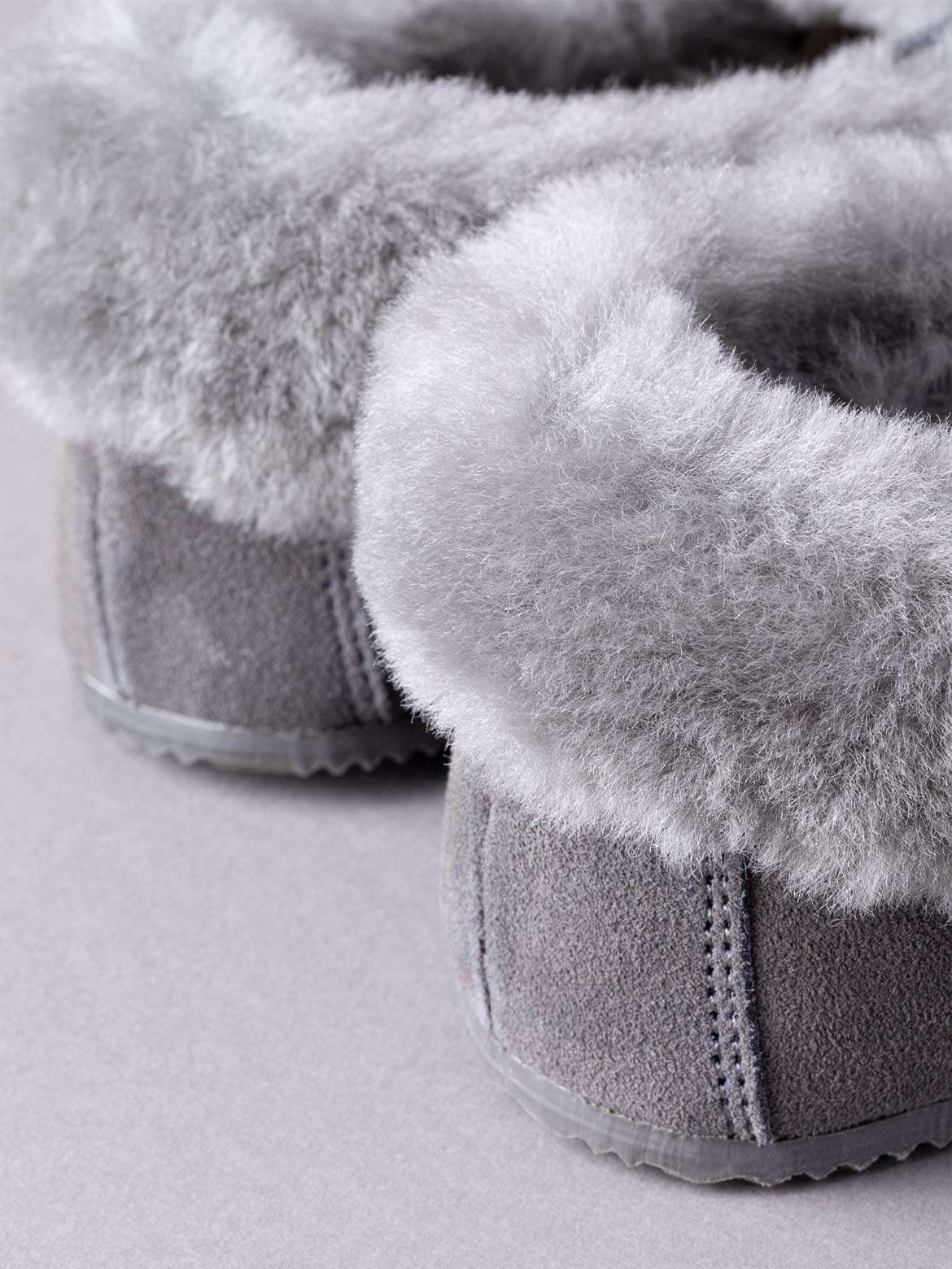 Sheepskin Lace Moccasins